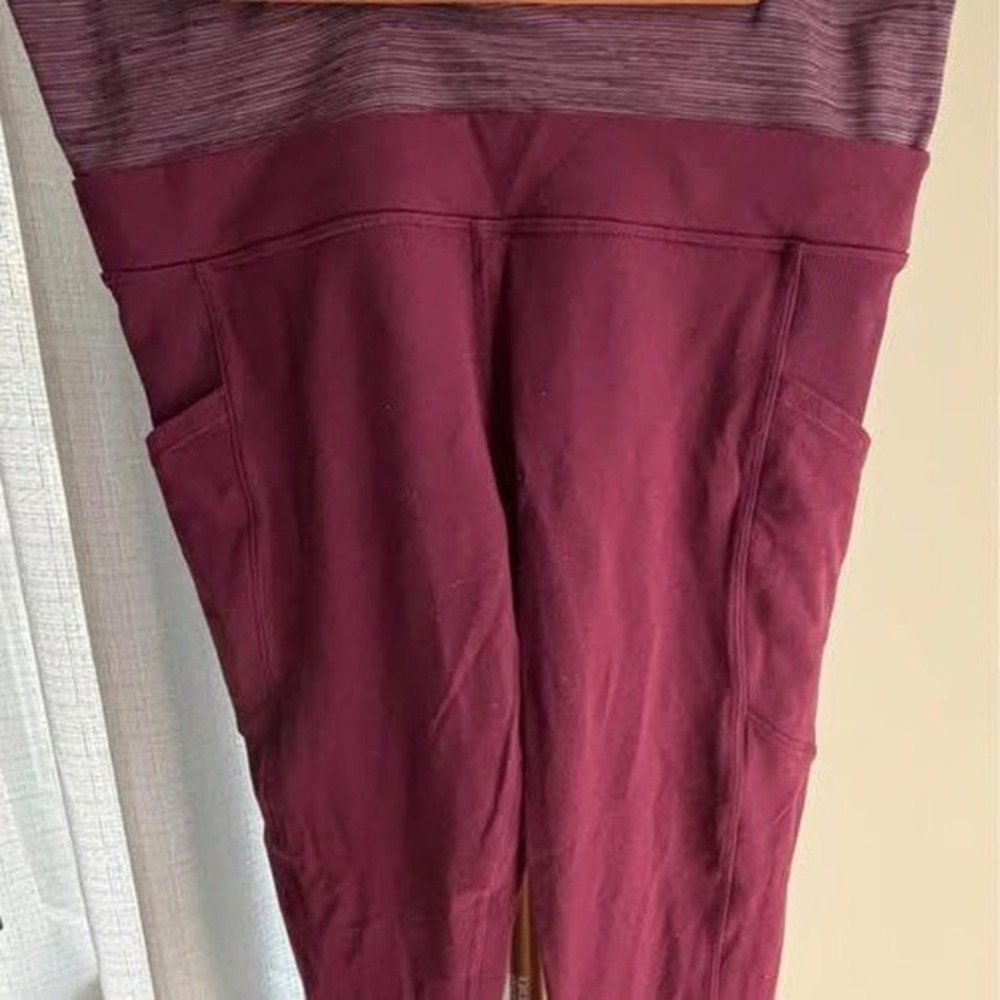 #111 Lululemon En Route Crop- plum - Size 10- 25' inseam -
